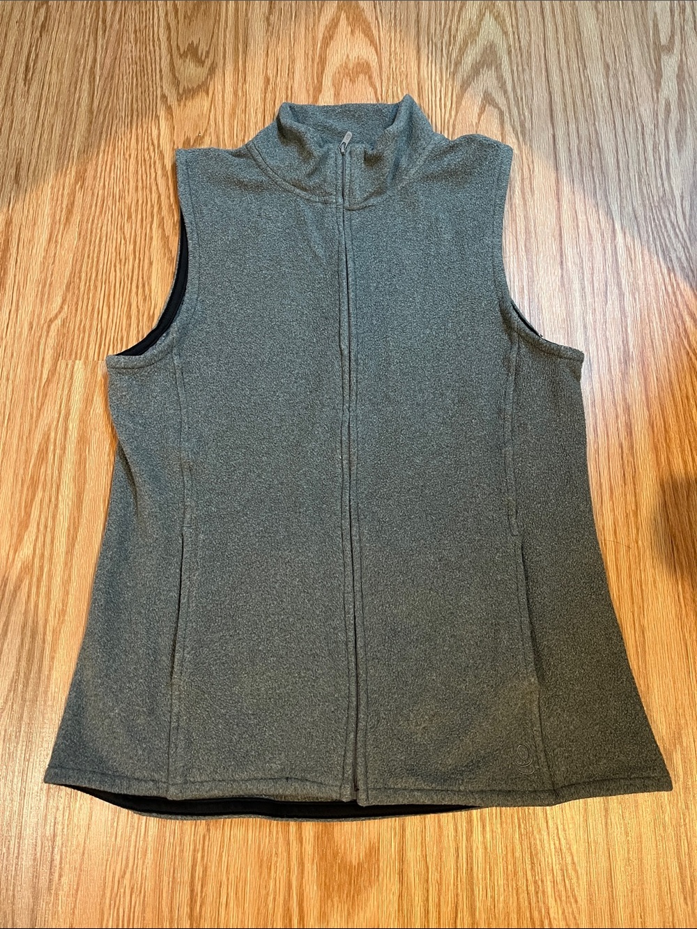 Cuddl Duds Women's Sleeveless Full-Zip Vest - Gray